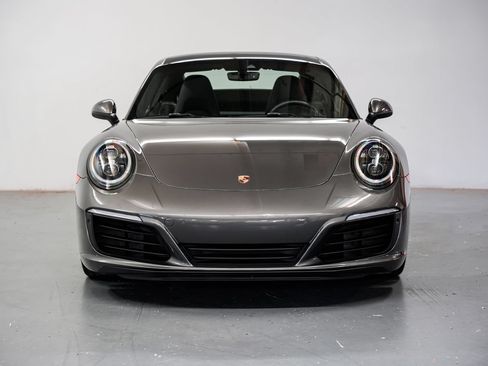 Used 2019 Porsche 911 Carrera 4S AWD/4WD image 5