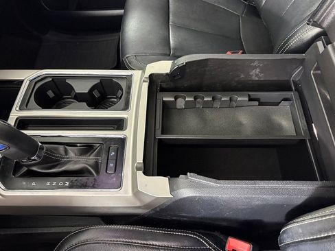 Used 2019 Ford F150 Lariat w/ Equipment Group 502A Luxury AWD/4WD image 33