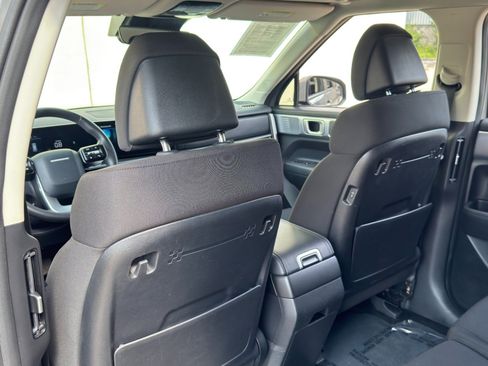 Used 2025 Hyundai Santa Fe SE w/ Tow & Go Package FWD image 29