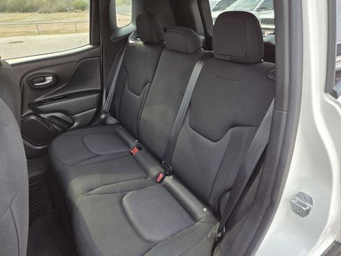 Used 2023 Jeep Renegade Latitude image 22