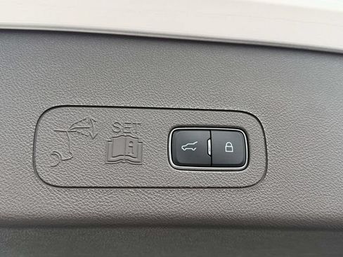 Certified 2023 Lincoln Aviator AWD w/ Premium Package image 9