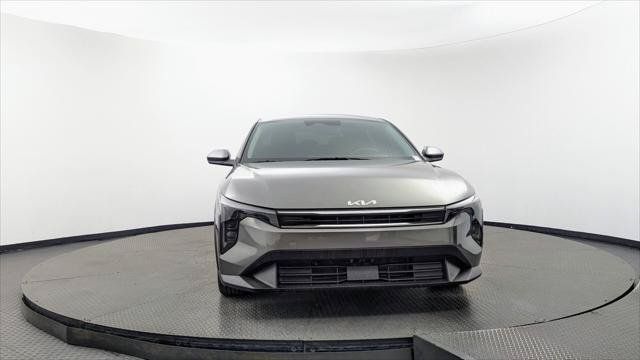 Used 2025 Kia K4 FWD image 12