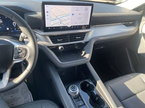 New 2026 Ford Explorer Active w/ Active Comfort Package image 17