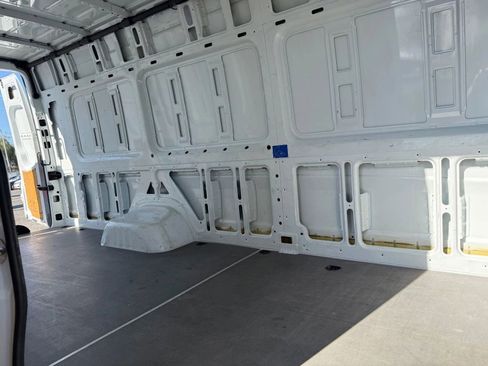 Used 2016 Mercedes-Benz Sprinter 3500 image 18