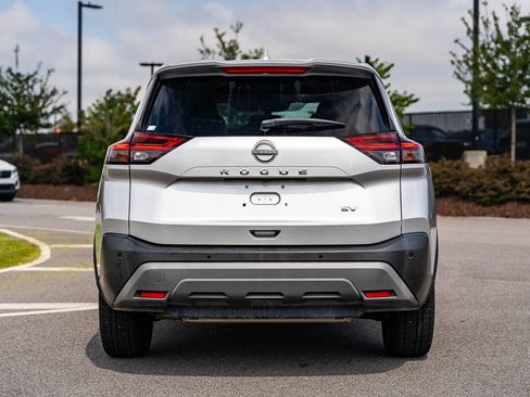 Used 2023 Nissan Rogue SV FWD image 6