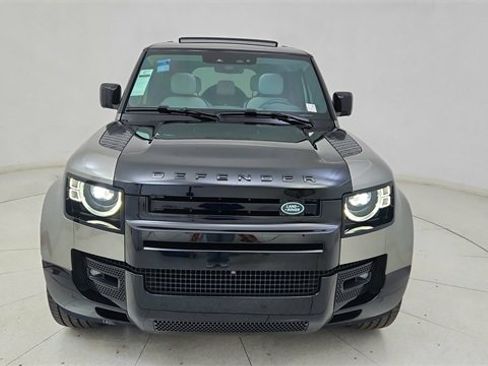 Used 2025 Land Rover Defender 110 X image 12