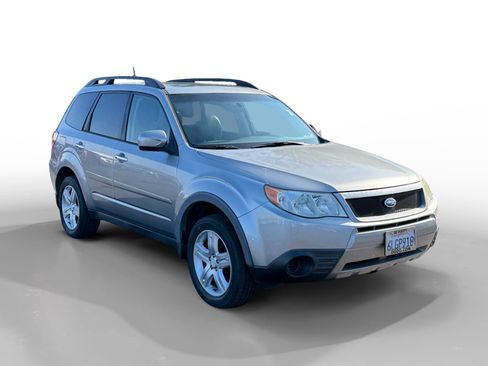 Used 2010 Subaru Forester 2.5X Premium image 7