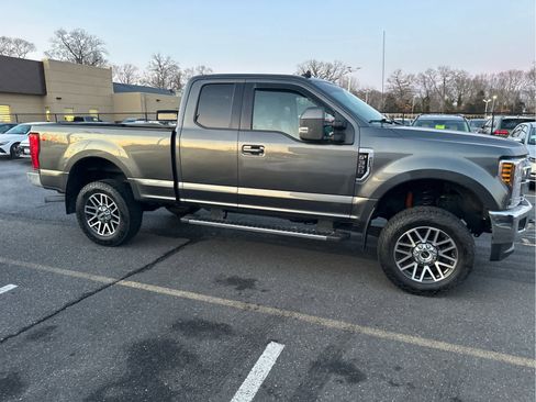 Used 2019 Ford F350 Lariat w/ Lariat Value Package image 2