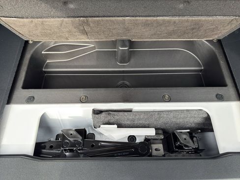 New 2025 Ford Bronco Badlands image 24