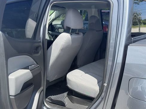 Used 2021 Chevrolet Colorado W/T w/ WT Convenience Package RWD image 27