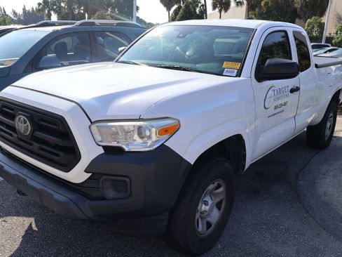 Used 2019 Toyota Tacoma SR RWD image 2