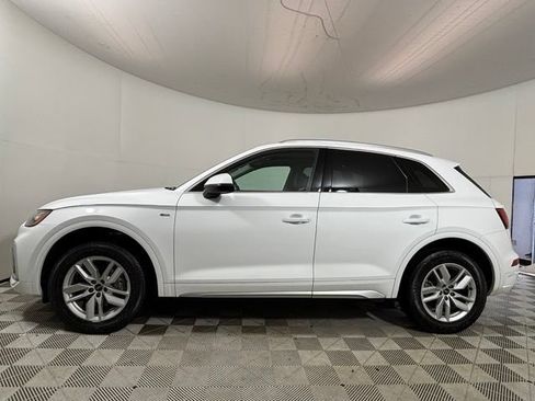Used 2022 Audi Q5 2.0T Premium w/ Convenience Package AWD/4WD image 4