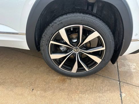New 2026 Volkswagen Atlas Cross Sport SEL Premium R-Line AWD/4WD image 8