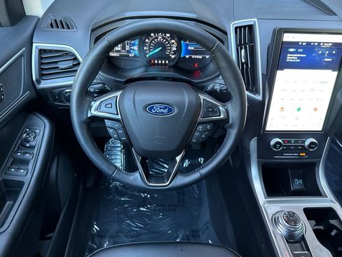 Used 2023 Ford Edge SEL image 16