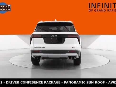 Used 2025 Chevrolet Traverse Z71 w/ Driver Confidence Package image 4