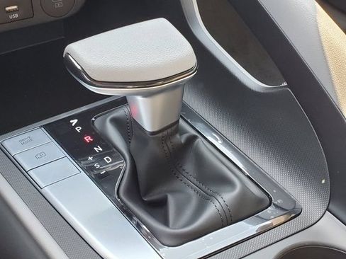 Certified 2026 Hyundai Elantra SE w/ Cargo Package FWD image 21