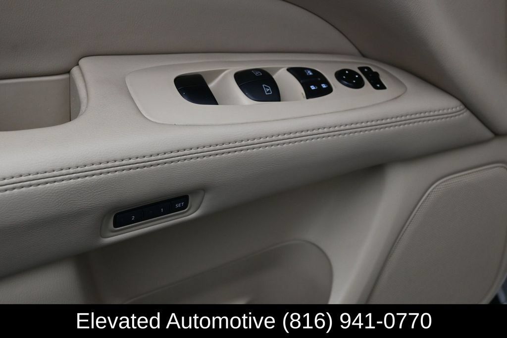 Used 2014 Nissan Pathfinder Platinum w/ Platinum Premium Package AWD/4WD image 25