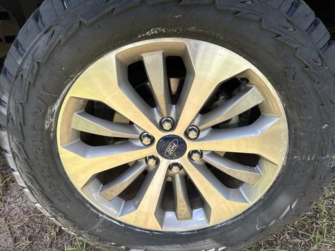 Used 2018 Ford F150 XL w/ Equipment Group 101A Mid AWD/4WD image 11