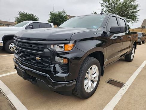 Used 2024 Chevrolet Silverado 1500 Custom AWD/4WD image 3
