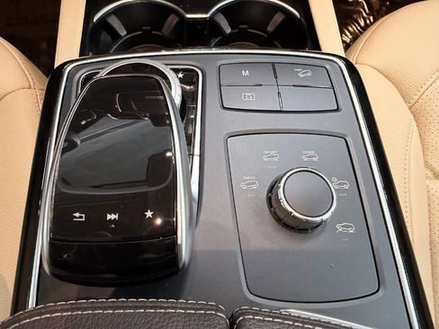 Used 2017 Mercedes-Benz GLE 350 4MATIC image 26