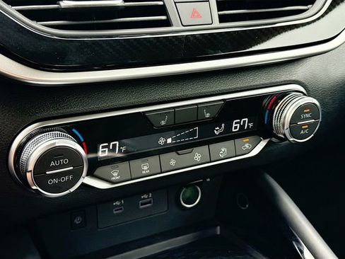 New 2025 Nissan Altima 2.5 SR w/ SR Premium Package image 11