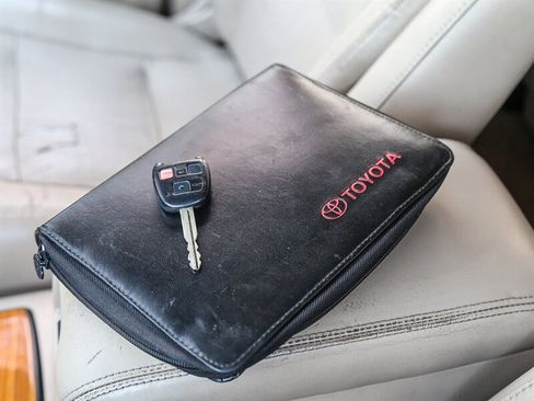 Used 1998 Toyota Land Cruiser image 34