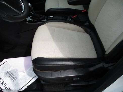 Used 2018 Buick Encore Preferred FWD image 5