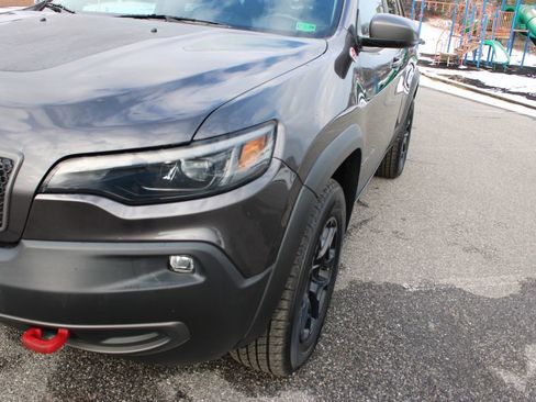 Used 2021 Jeep Cherokee Trailhawk w/ Comfort/Convenience Group image 41