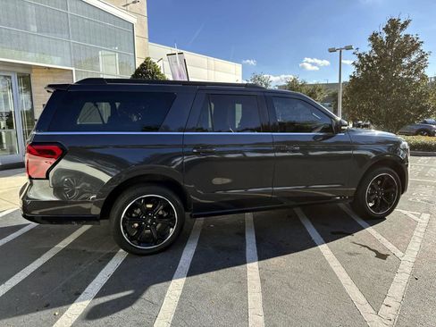 Used 2024 Ford Expedition Max Limited image 2