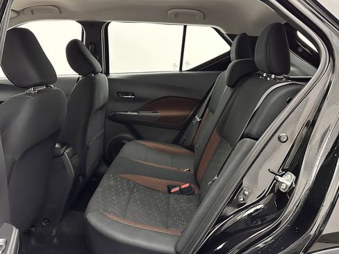 Used 2024 Nissan Kicks SR image 22