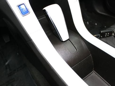 Used 2013 Chevrolet Volt w/ Comfort Package image 13