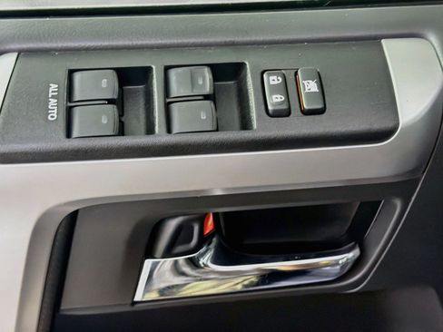 Used 2022 Toyota 4Runner SR5 Premium w/ Moonroof Package AWD/4WD image 15