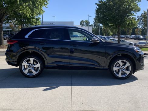 Used 2025 Audi Q5 Premium Plus w/ Premium Plus AWD/4WD image 11