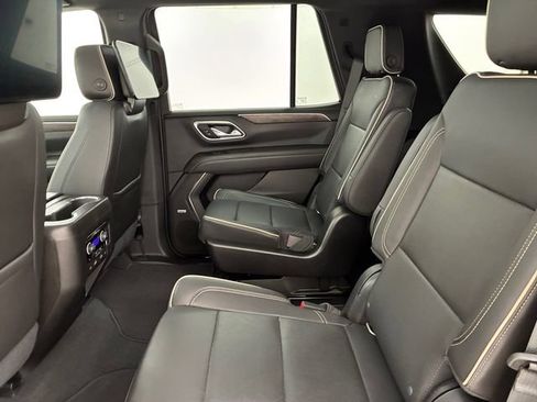 Used 2021 Chevrolet Tahoe Premier AWD/4WD image 18