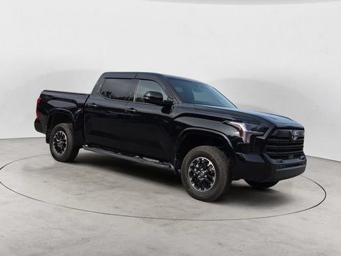 Used 2025 Toyota Tundra SR5 AWD/4WD image 3