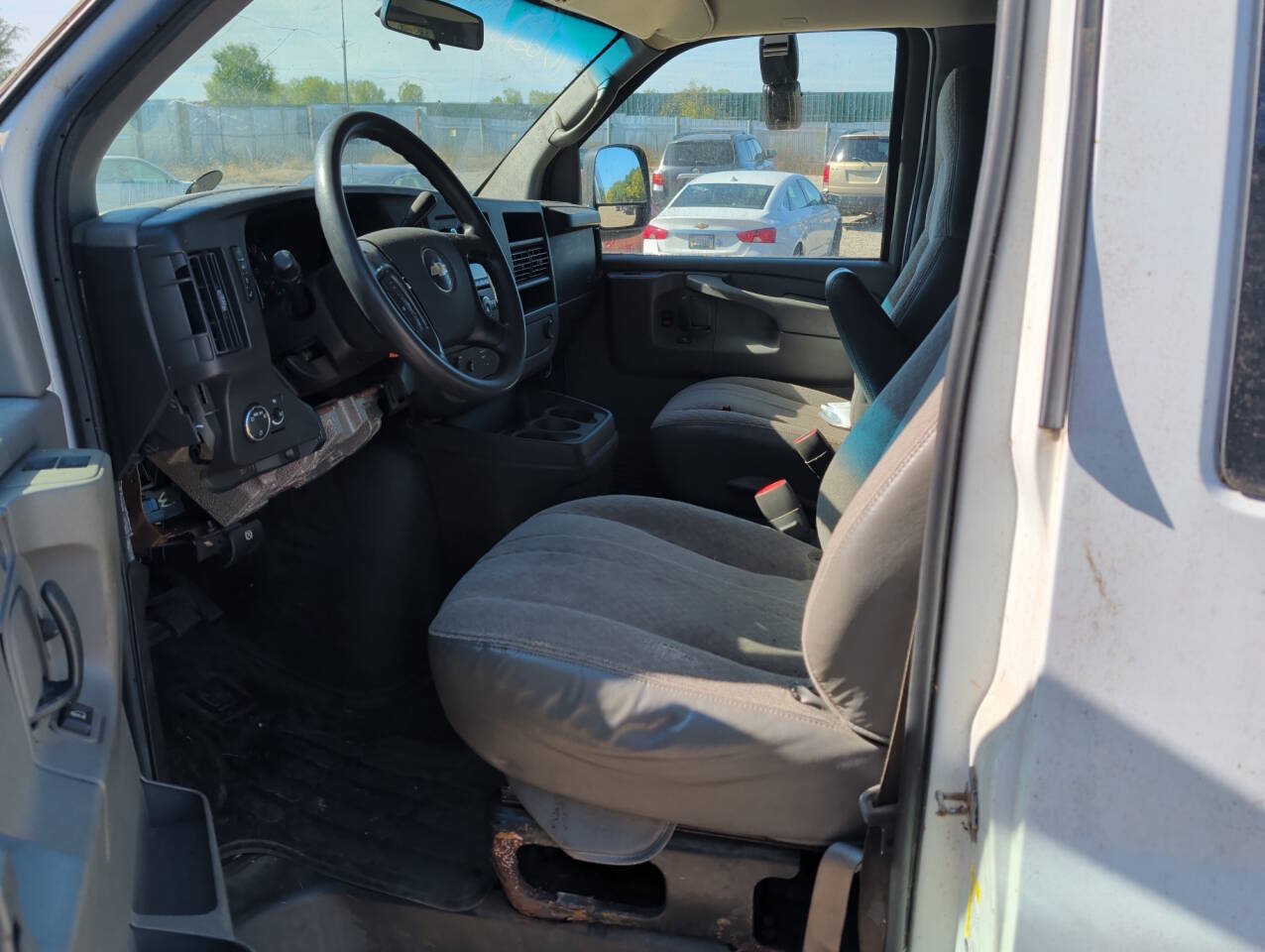 Used 2008 Chevrolet Express 3500 Extended Passenger w/ LT Preferred Equipment Group RWD image 20