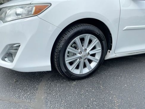 Used 2014 Toyota Camry XLE FWD image 9