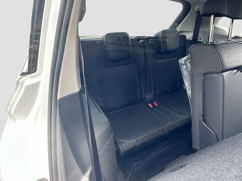 Used 2022 Volkswagen Tiguan SE w/ Panoramic Sunroof Package FWD image 26
