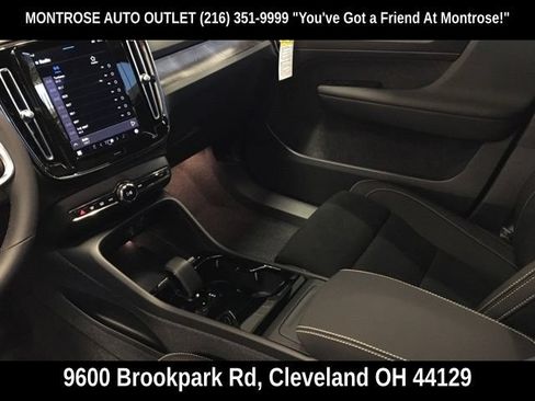 New 2024 Volvo XC40 Recharge Plus w/ Protection Package Premier RWD image 15