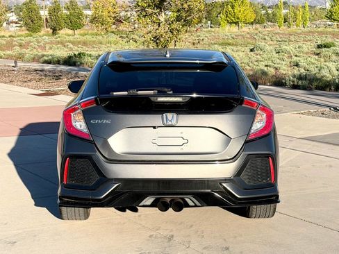 Used 2018 Honda Civic Sport image 6
