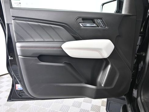 Used 2024 GMC Canyon AT4X w/ AT4X AEV Edition AWD/4WD image 18
