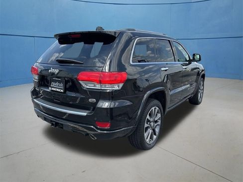 Used 2018 Jeep Grand Cherokee Overland AWD/4WD image 11