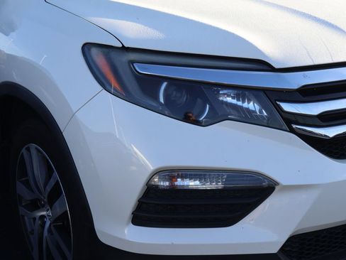 Used 2018 Honda Pilot Touring image 4