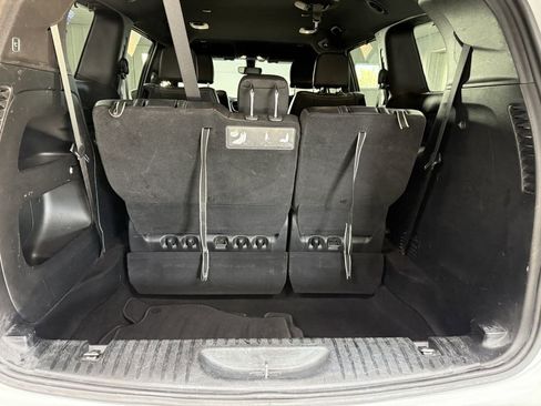 Used 2019 Chrysler Pacifica Touring-L Plus w/ S Appearance Package image 28