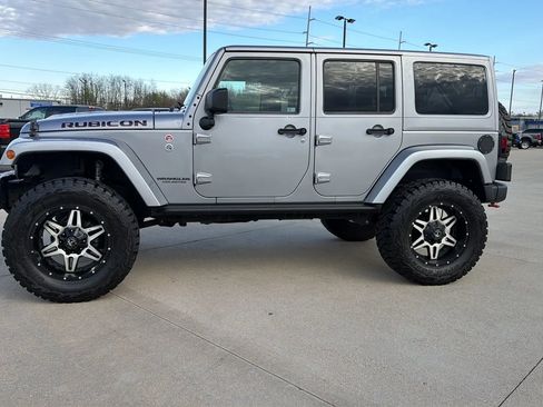 Used 2016 Jeep Wrangler Unlimited Rubicon image 7
