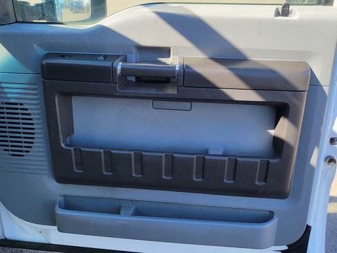 Used 2014 Ford F250 XL w/ Power Equipment Group RWD image 15