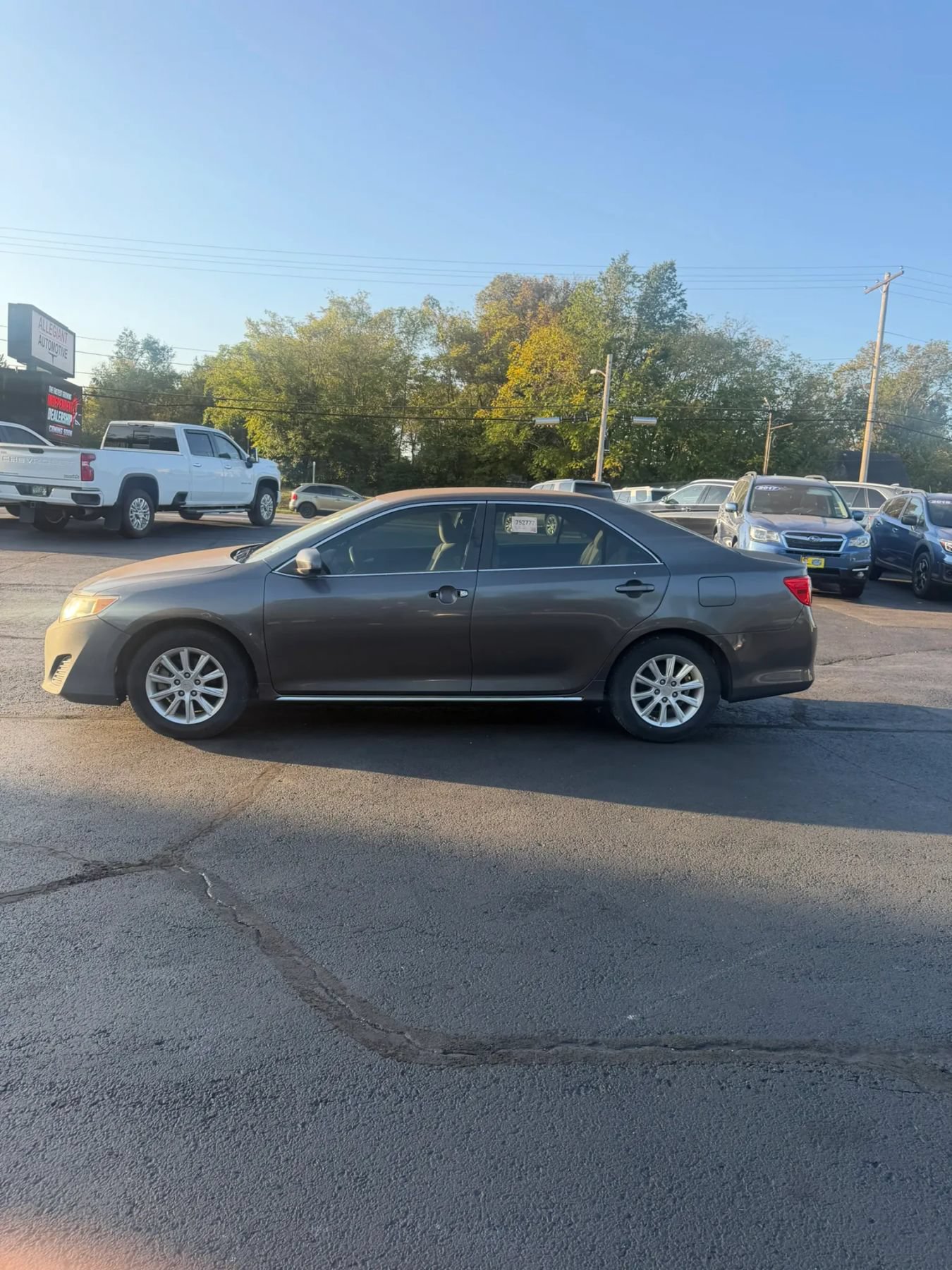 Used 2012 Toyota Camry LE FWD image 4