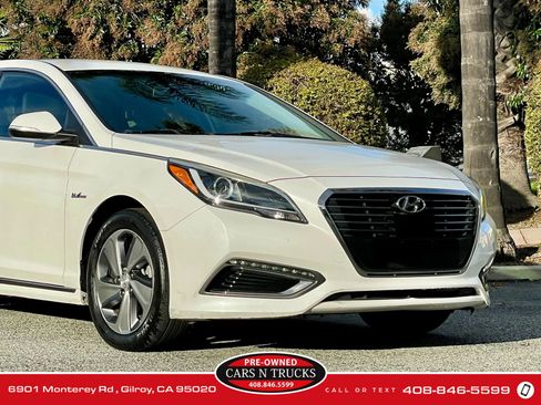 Used 2017 Hyundai Sonata Limited image 25