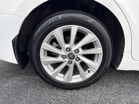 Used 2024 Toyota Camry SE FWD image 10