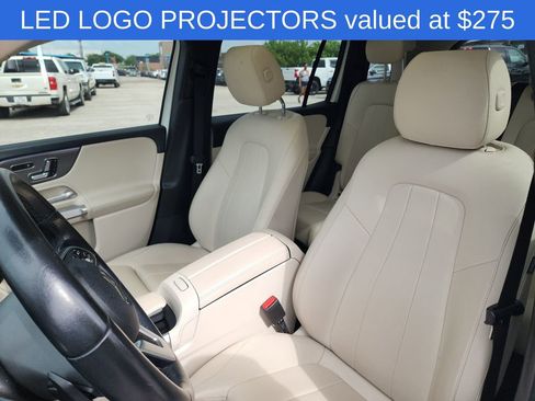 Used 2022 Mercedes-Benz GLB 250 w/ Premium Package Lite image 11